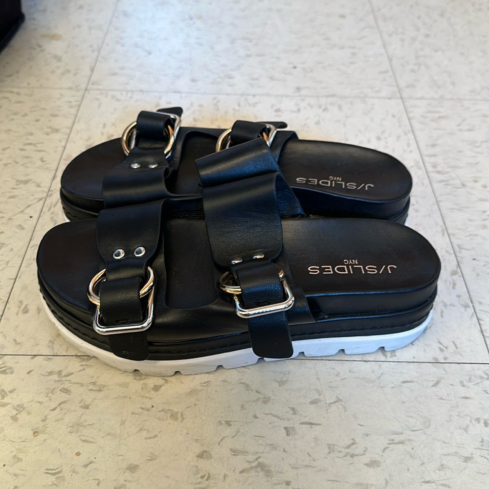 JSlides platform sandals